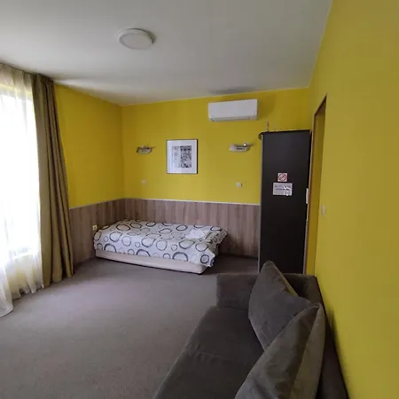 Opera Family - Former Отель