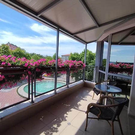 Opera Family - Former Отель 2*