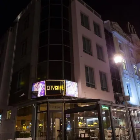 Opera Family - Former Отель