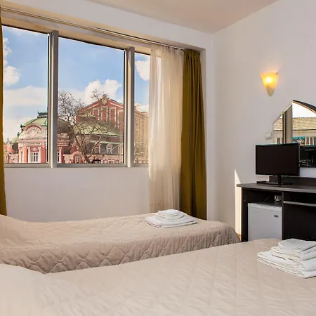 Hotell Opera Family - Former