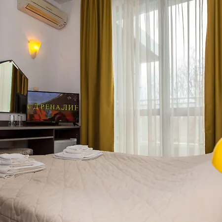 Opera Family - Former Отель