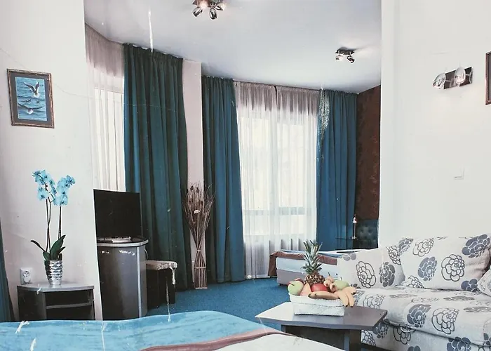 Opera Family - Former