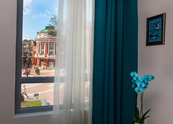 Opera Family - Former 3* Varna