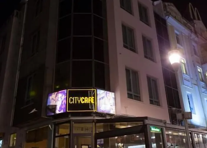 Opera Family - Former Hotell