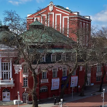 Szálloda Opera Family - Former 3*