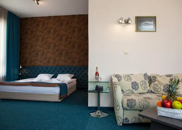 Opera Family - Former 3*