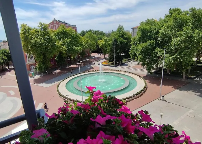 Opera Family - Former Szálloda